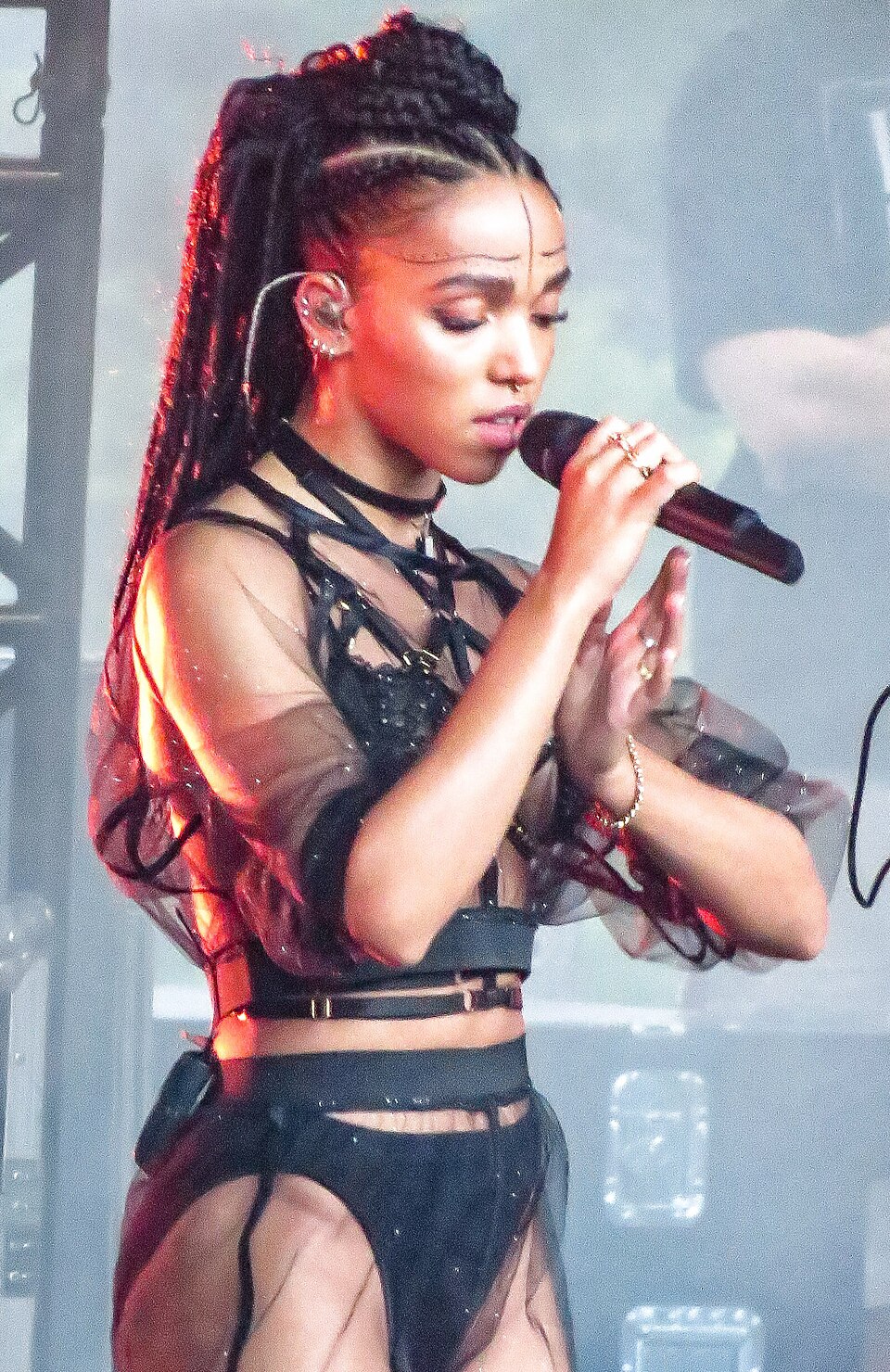 FKA twigs — artist photo