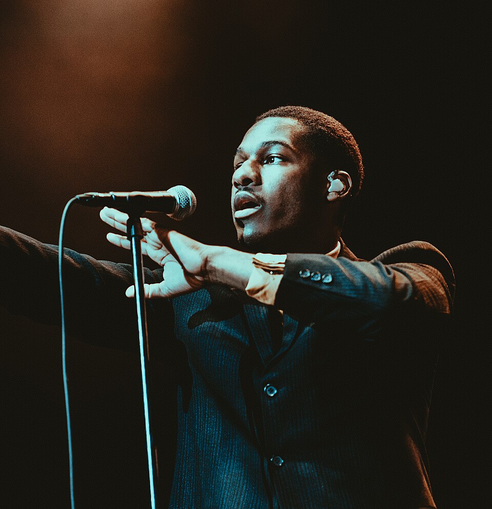 Leon Bridges — artist photo