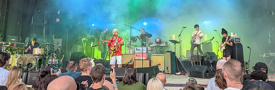Modest Mouse — artist photo