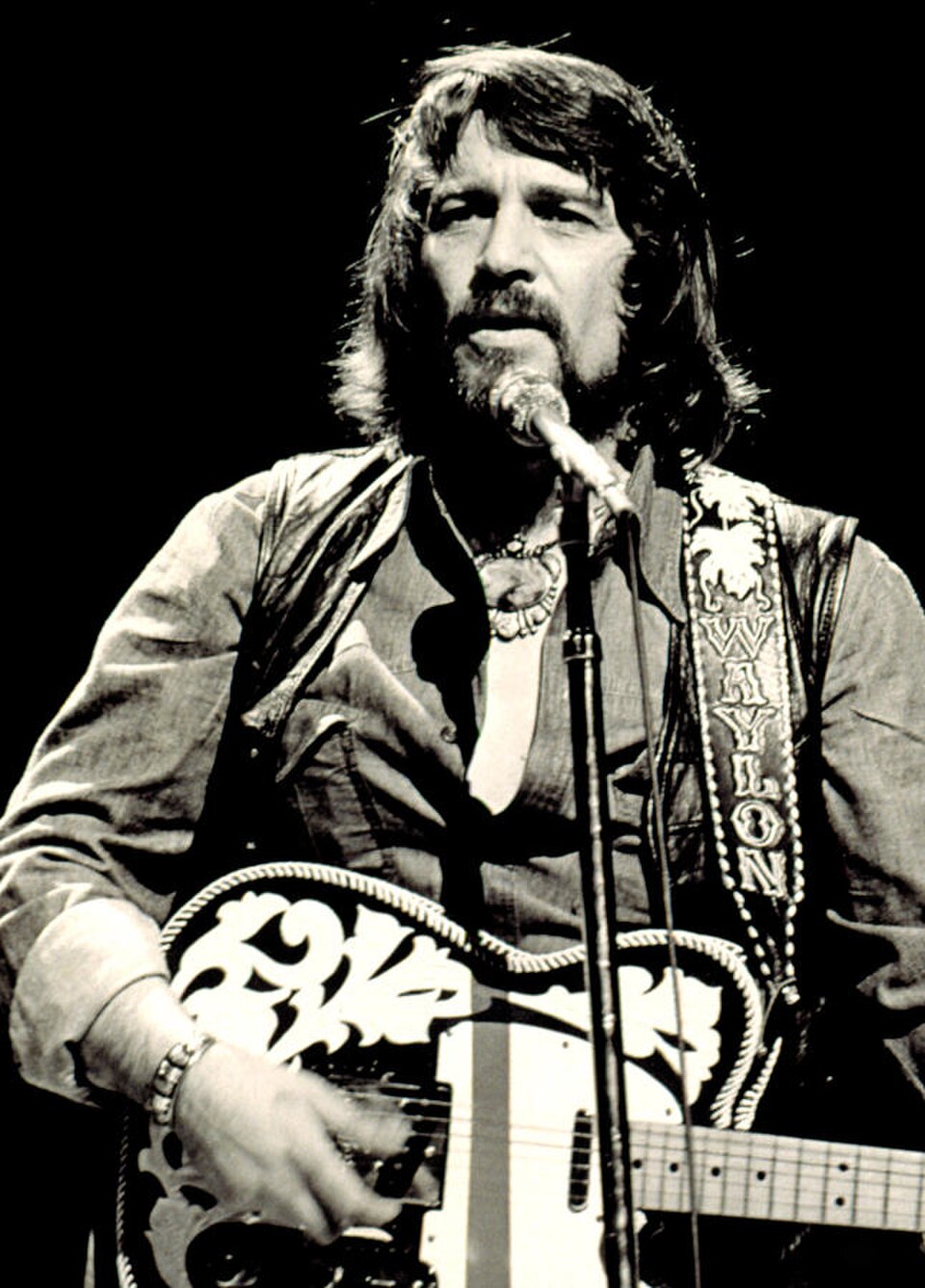 Waylon Jennings — artist photo