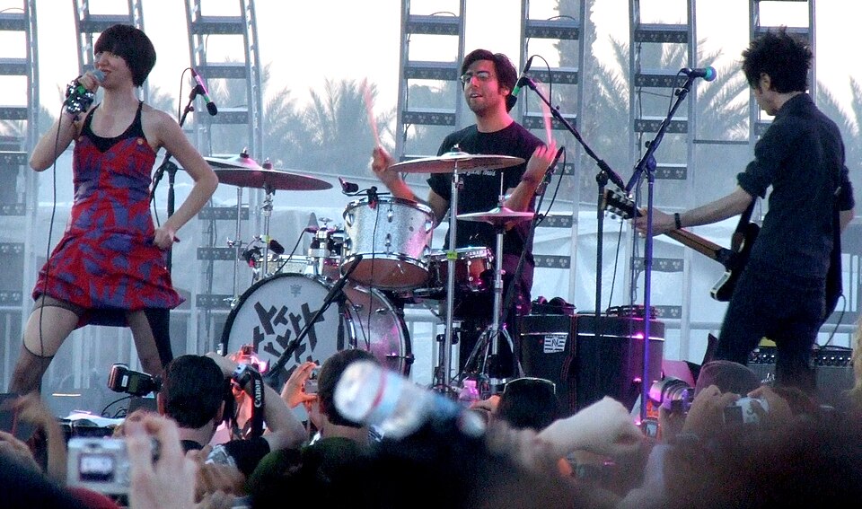 Yeah Yeah Yeahs — artist photo